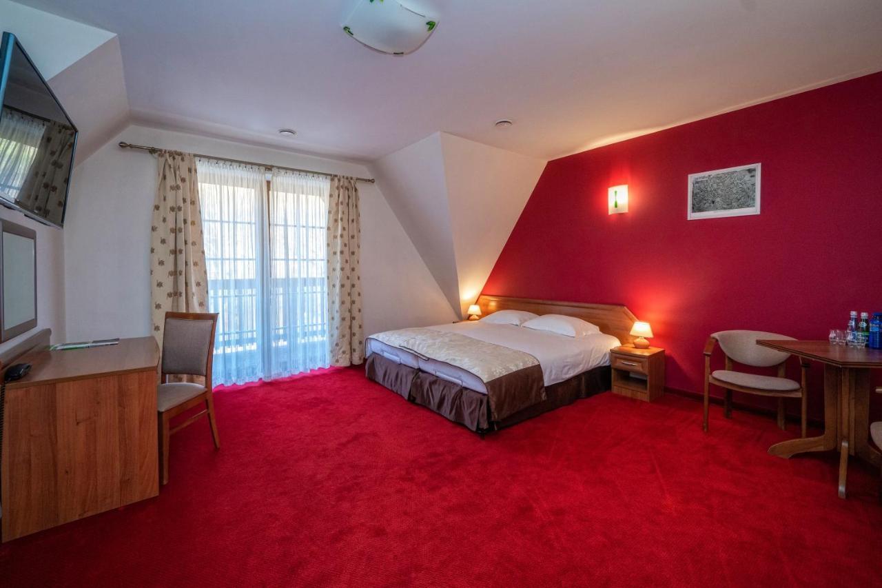 Pokoje W Oberzy Czarny Gron Rzyki Extérieur photo